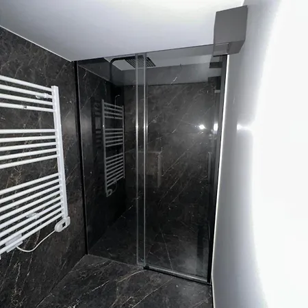 Duplex Terrace Parking Near Palais &