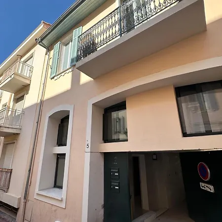 Duplex Terrace Parking Near Palais &