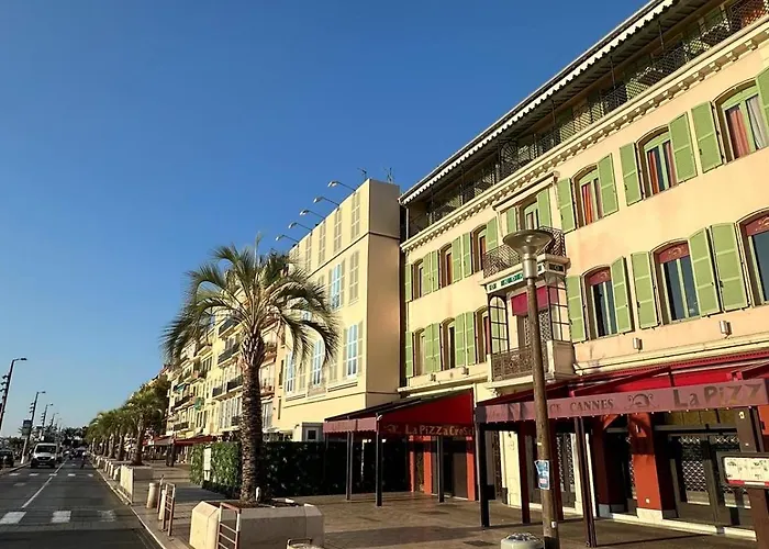 Living Daire Cannes